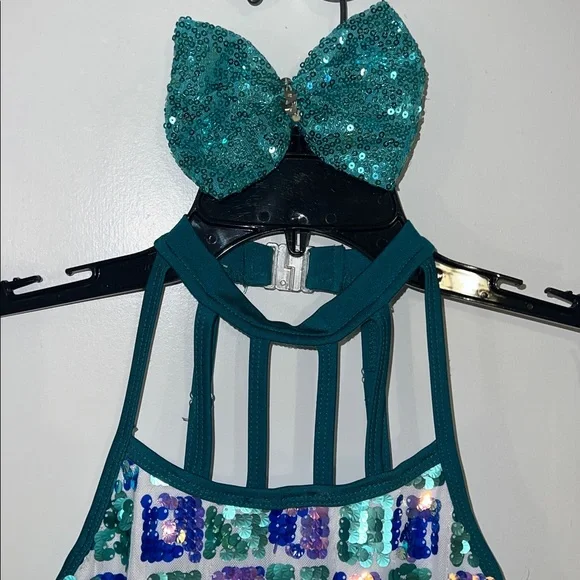 LYLESS SIZE CHILD LG. Blue & green. Leotard w/ bow great condition. - Picture 2 of 3
